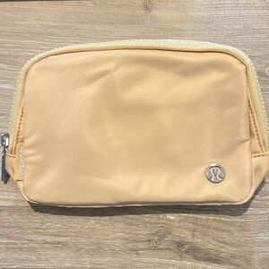 Lululemon Everywhere Belt Bag 1L